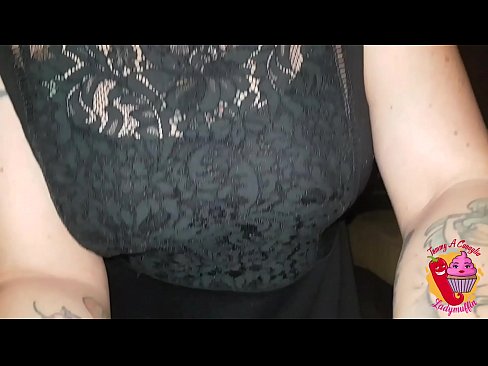 ❤️ Slutty Stiefschwester gibt ihm einen Blowjob und Spanisch ❤ Porn video bei uns ﹏