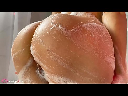 ❤️ Brünette masturbiert Muschi mit Vibrator zu intensivem Orgasmus in der Dusche ❤ Porn video bei uns ﹏