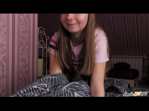 ❤️ Blondie saugt ihre BFF's tief und bekommt Sperma in den Mund ❤ Porn video bei uns ﹏