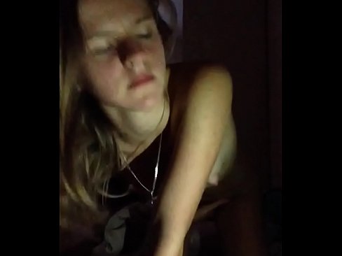 ❤️ Ein Mädchen masturbiert und wichst ❤ Porn video bei uns ﹏