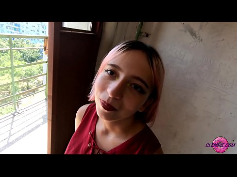 ❤️ Studentin saugt einen Fremden im Outback - Sperma auf seinem Gesicht ❤ Porn video bei uns ﹏